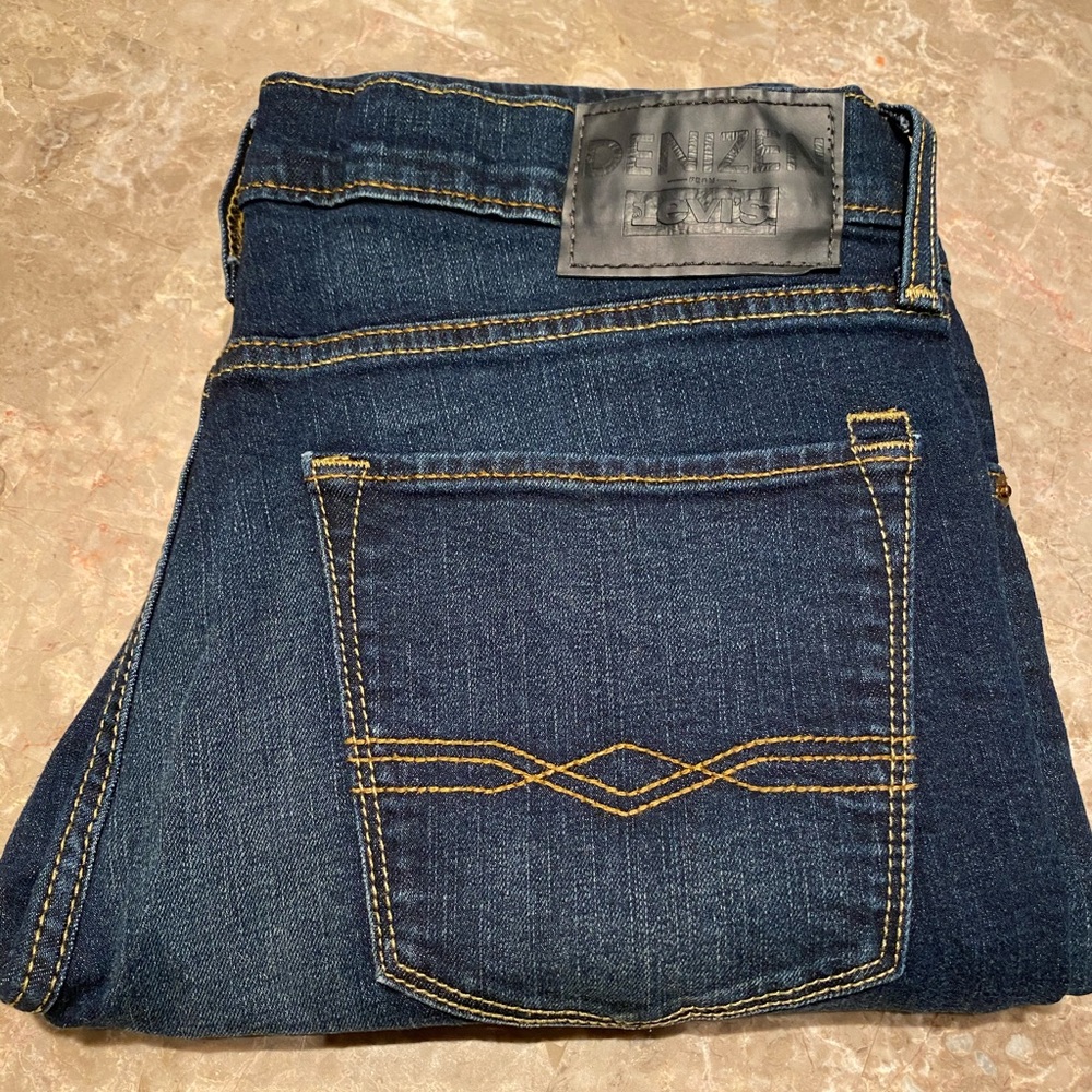 Levi’s Denizen Men’s 34x32 Skinny fit jean